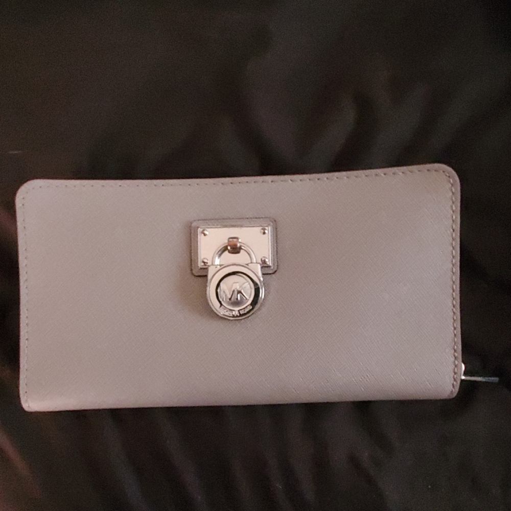 Michael Kors wallet